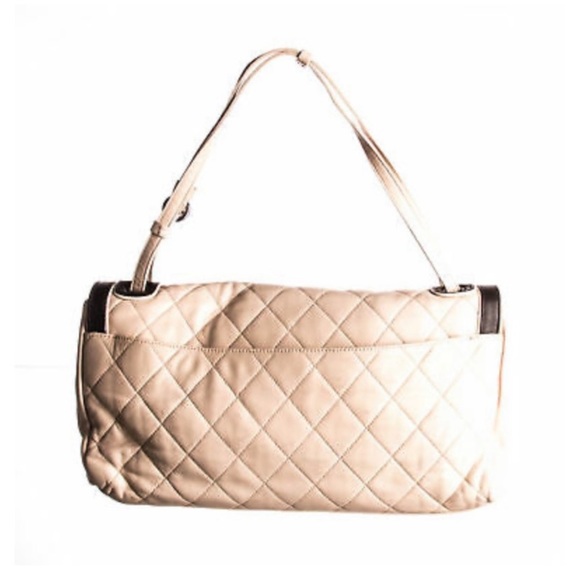 💯 authentic lambskin CHANEL bag - Picture 3 of 8